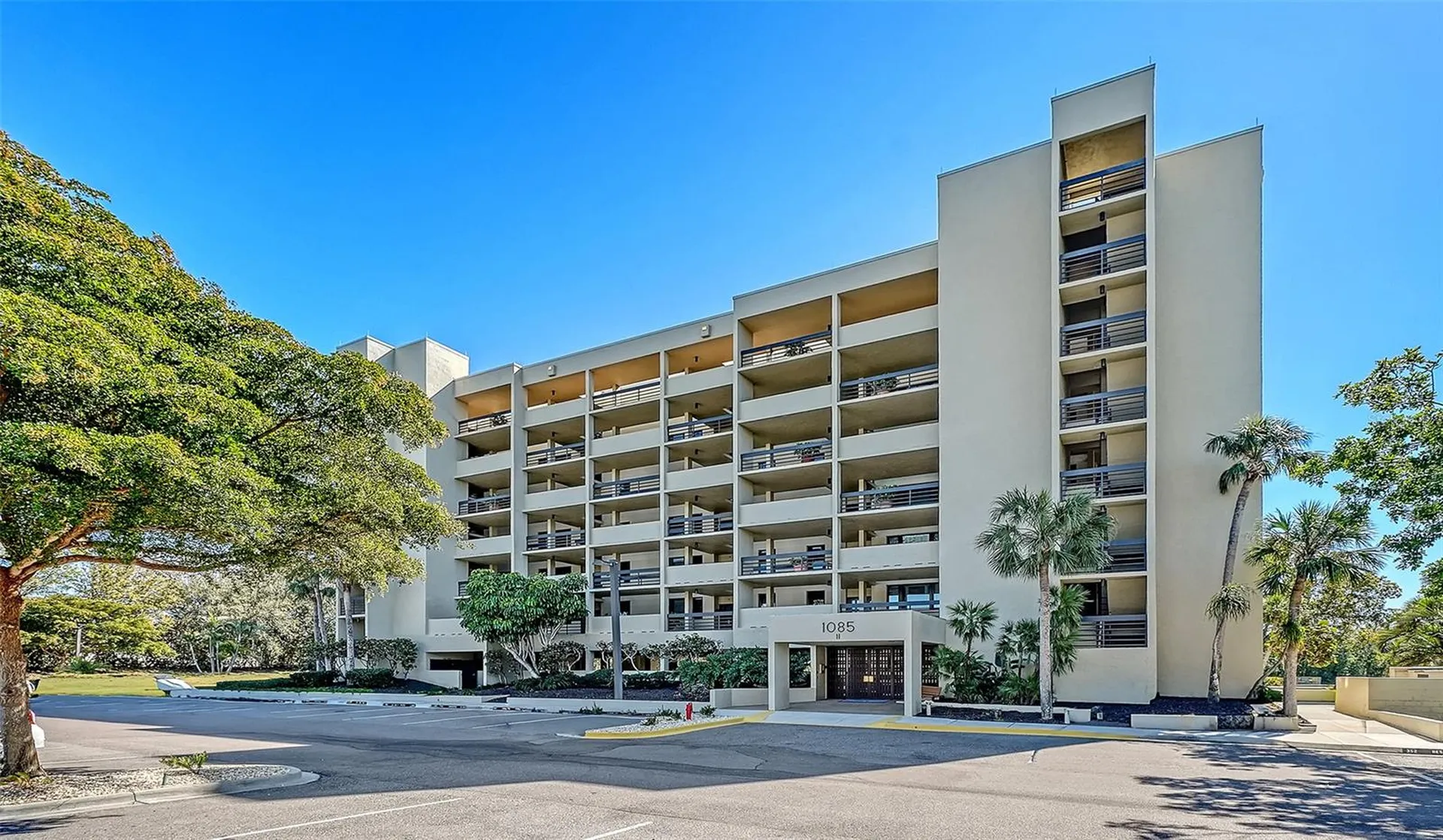1085 Gulf Of Mexico Drive Longboat Key FL 34228