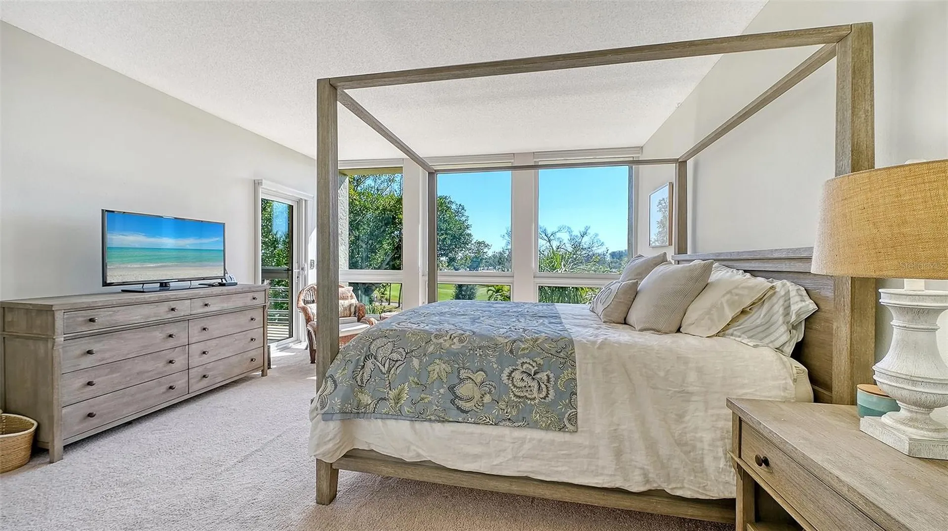 1085 Gulf Of Mexico Drive Longboat Key FL 34228