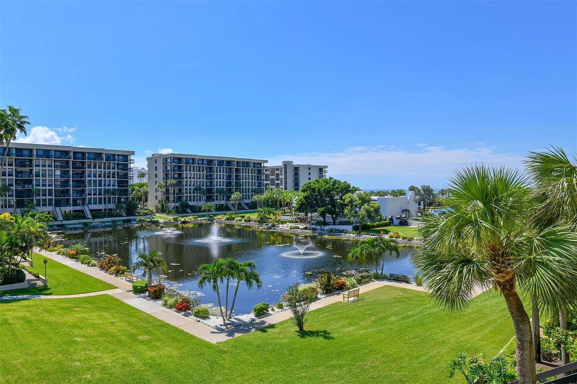 1085 Gulf Of Mexico Drive Longboat Key FL 34228