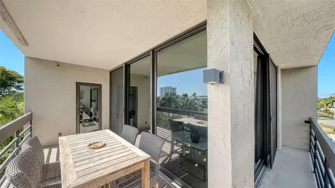 1085 Gulf Of Mexico Drive Longboat Key FL 34228