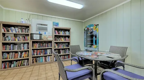 1085 Gulf Of Mexico Drive Longboat Key FL 34228
