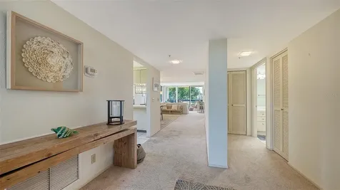 1085 Gulf Of Mexico Drive Longboat Key FL 34228