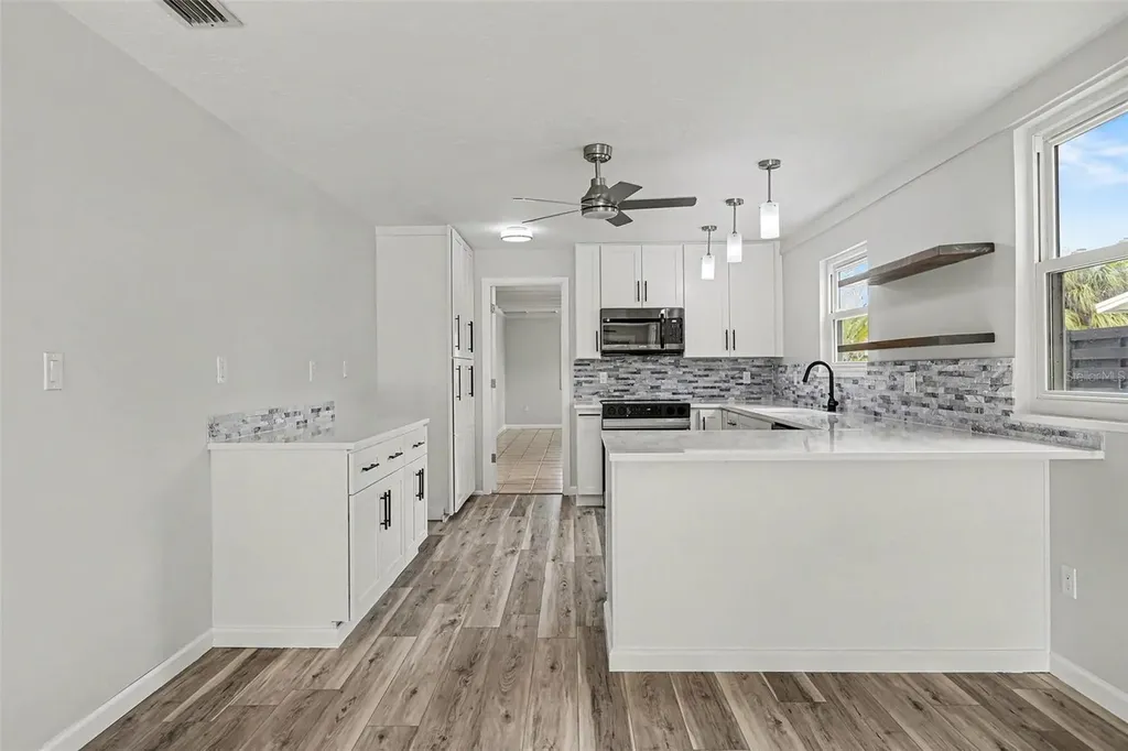 580 Russell Street Longboat Key FL 34228