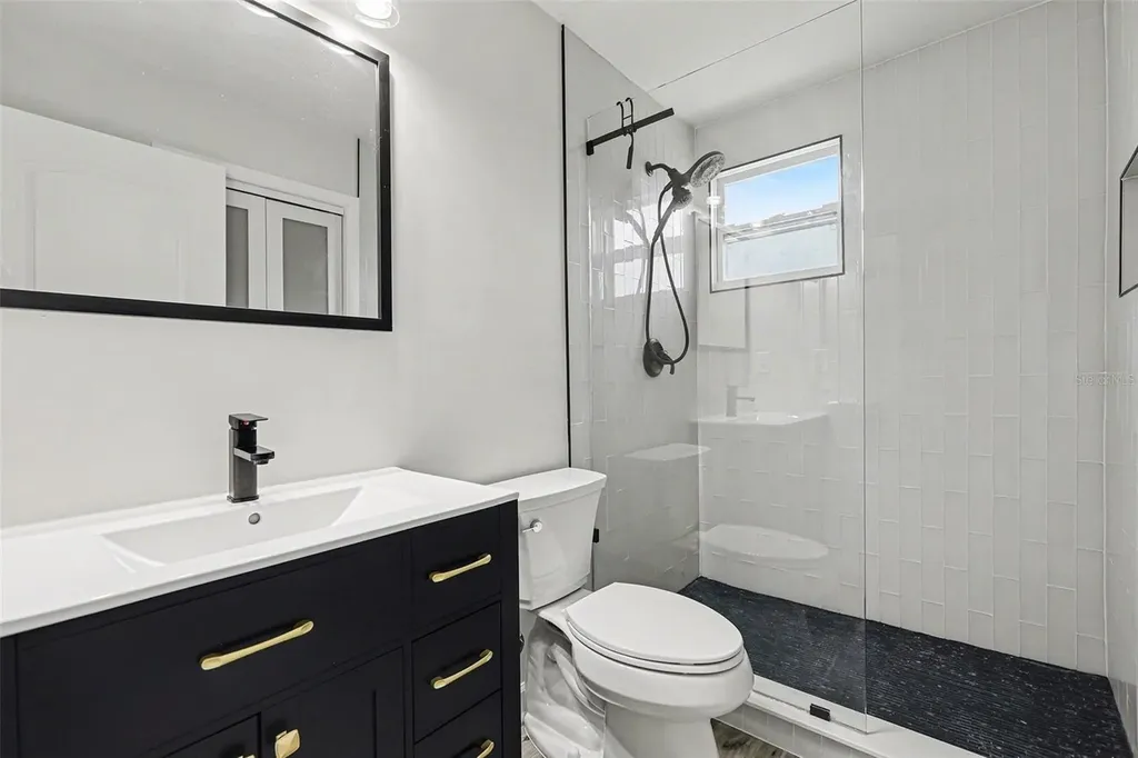 580 Russell Street Longboat Key FL 34228