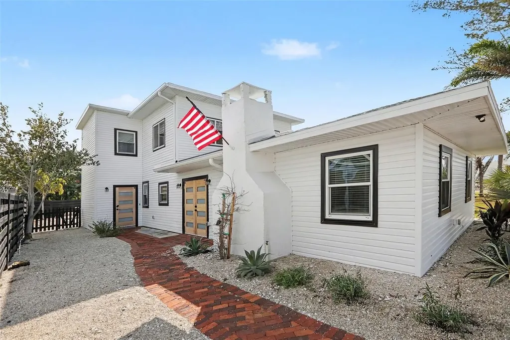 580 Russell Street Longboat Key FL 34228