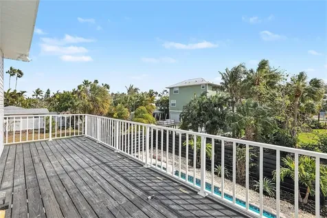 580 Russell Street Longboat Key FL 34228