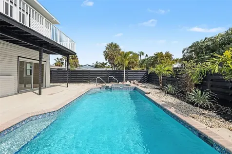 580 Russell Street Longboat Key FL 34228