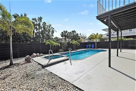 580 Russell Street Longboat Key FL 34228