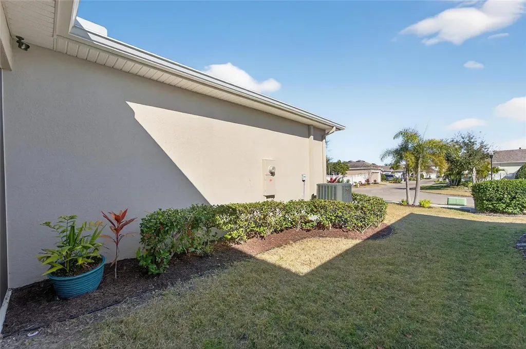 707 Winterside Drive Apollo Beach FL 33572