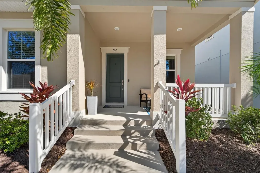 707 Winterside Drive Apollo Beach FL 33572