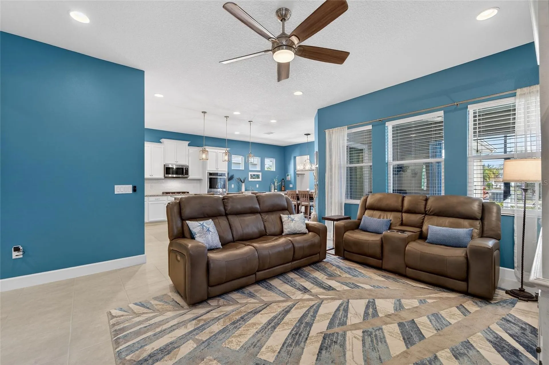 707 Winterside Drive Apollo Beach FL 33572