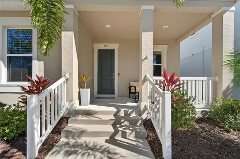 707 Winterside Drive Apollo Beach FL 33572