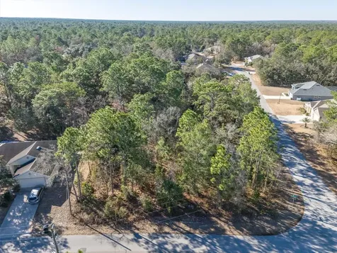 30 Bells Of Ireland Court Homosassa FL 34446