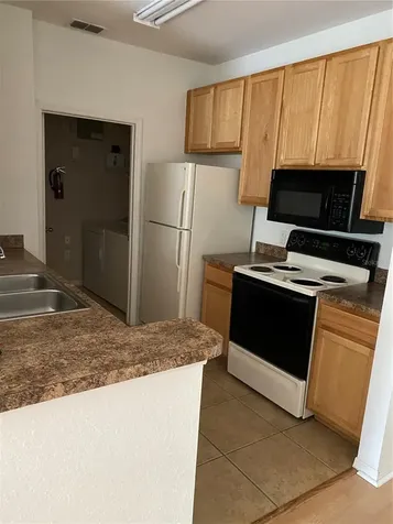 10211 Courtney Palms Boulevard Tampa FL 33619