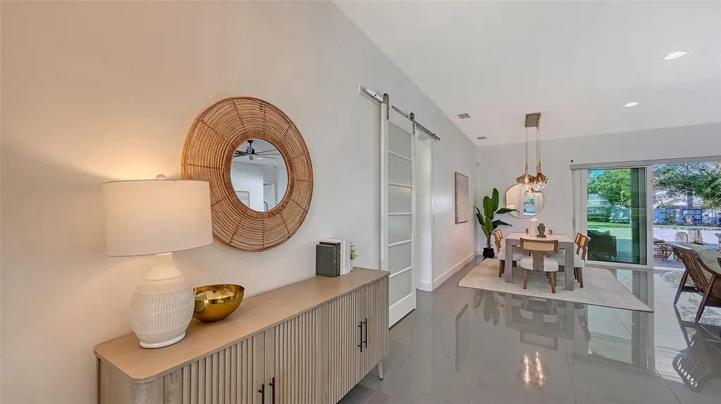 2215 Datura Street Sarasota FL 34239