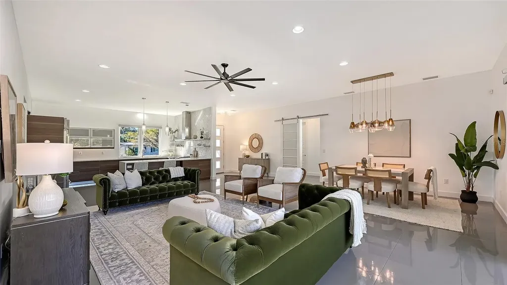 2215 Datura Street Sarasota FL 34239