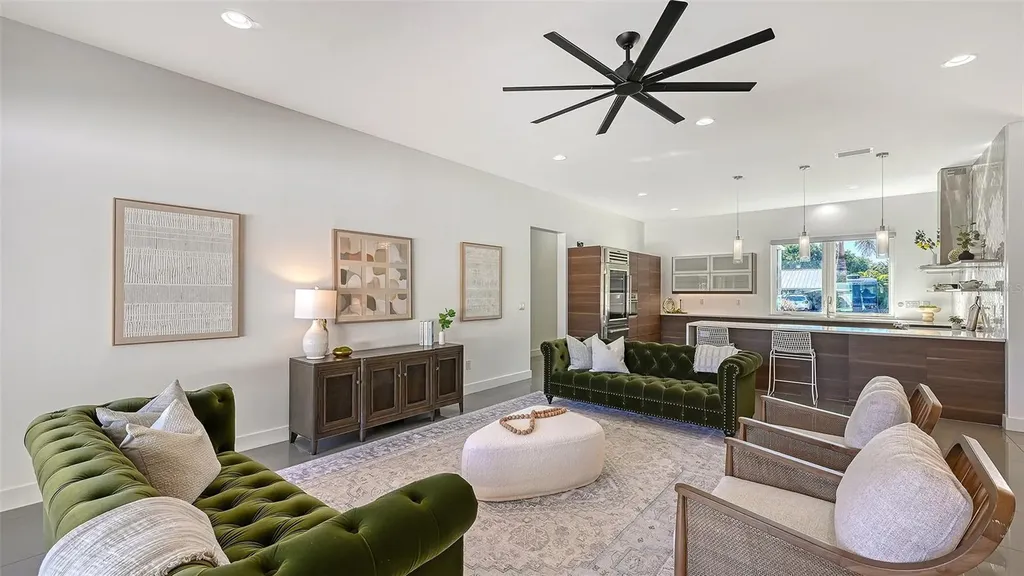 2215 Datura Street Sarasota FL 34239
