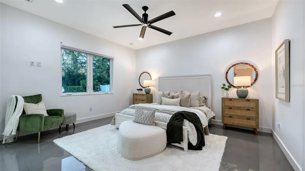 2215 Datura Street Sarasota FL 34239
