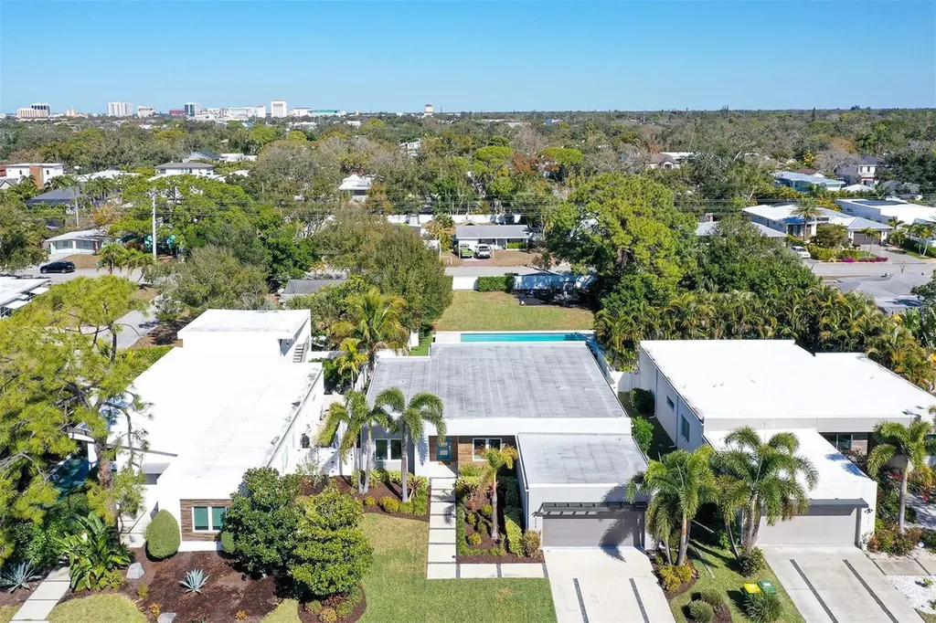 2215 Datura Street Sarasota FL 34239