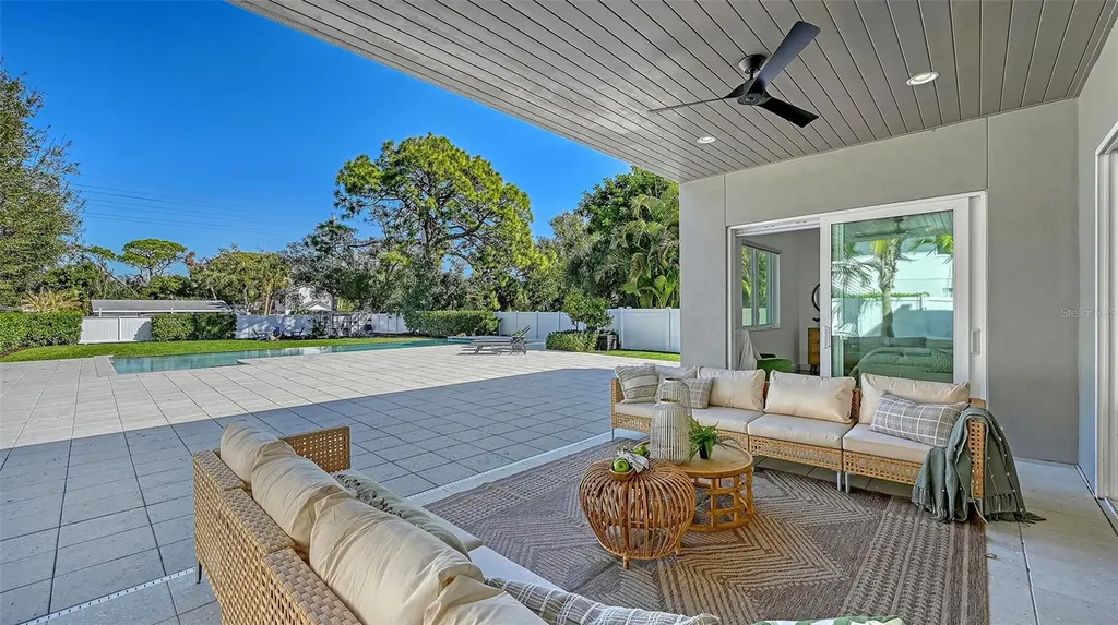 2215 Datura Street Sarasota FL 34239