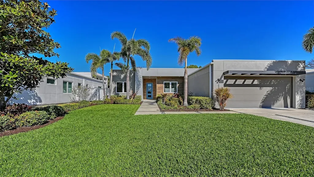 2215 Datura Street Sarasota FL 34239