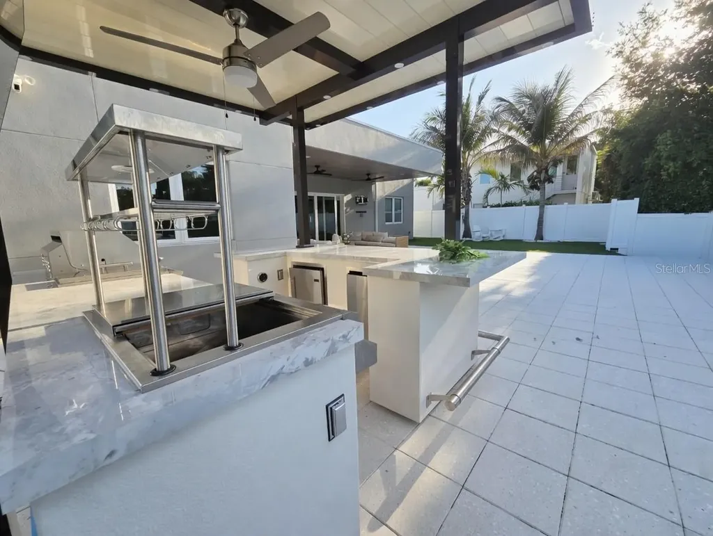 2215 Datura Street Sarasota FL 34239