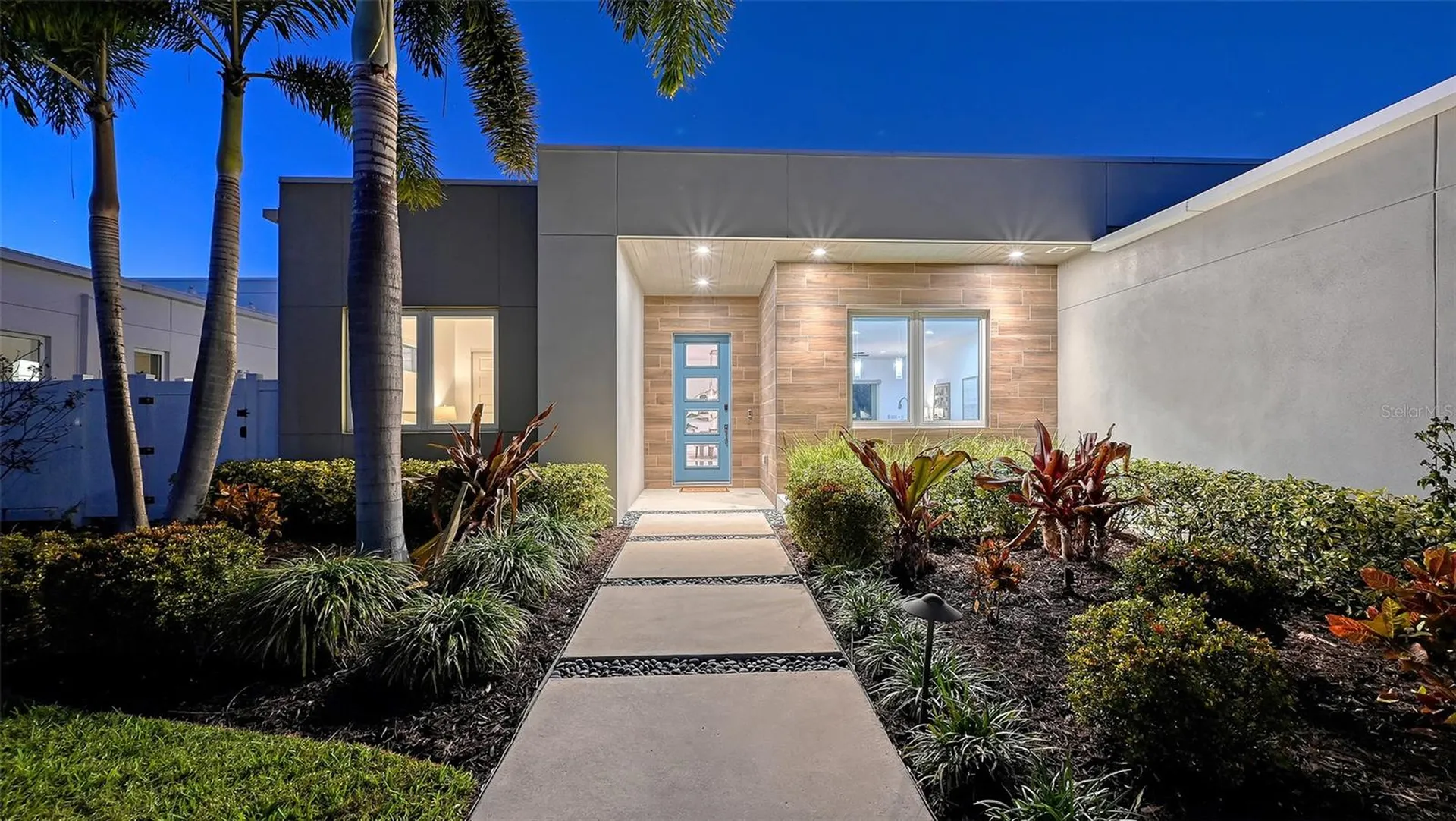 2215 Datura Street Sarasota FL 34239