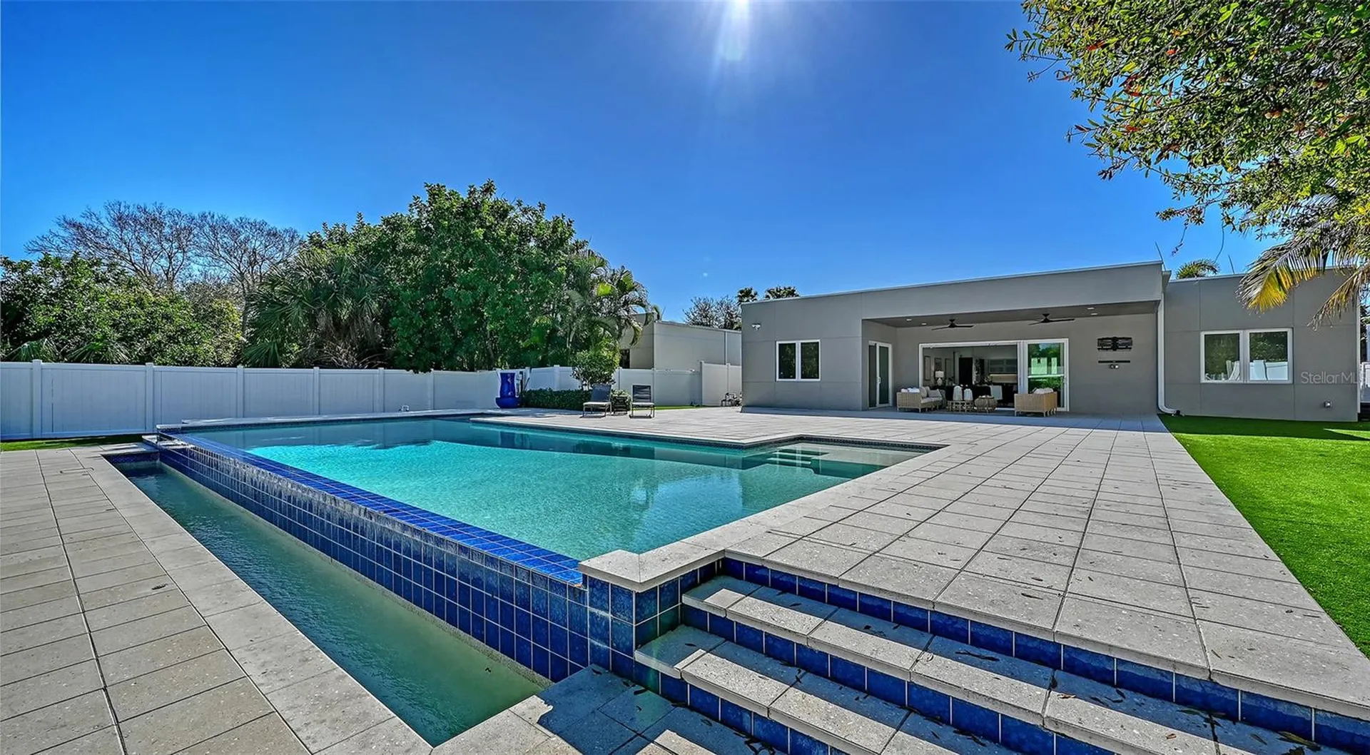 2215 Datura Street Sarasota FL 34239