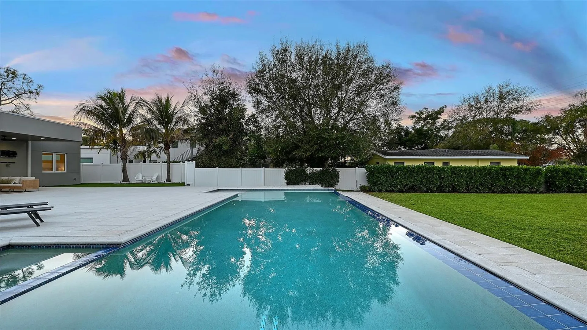 2215 Datura Street Sarasota FL 34239