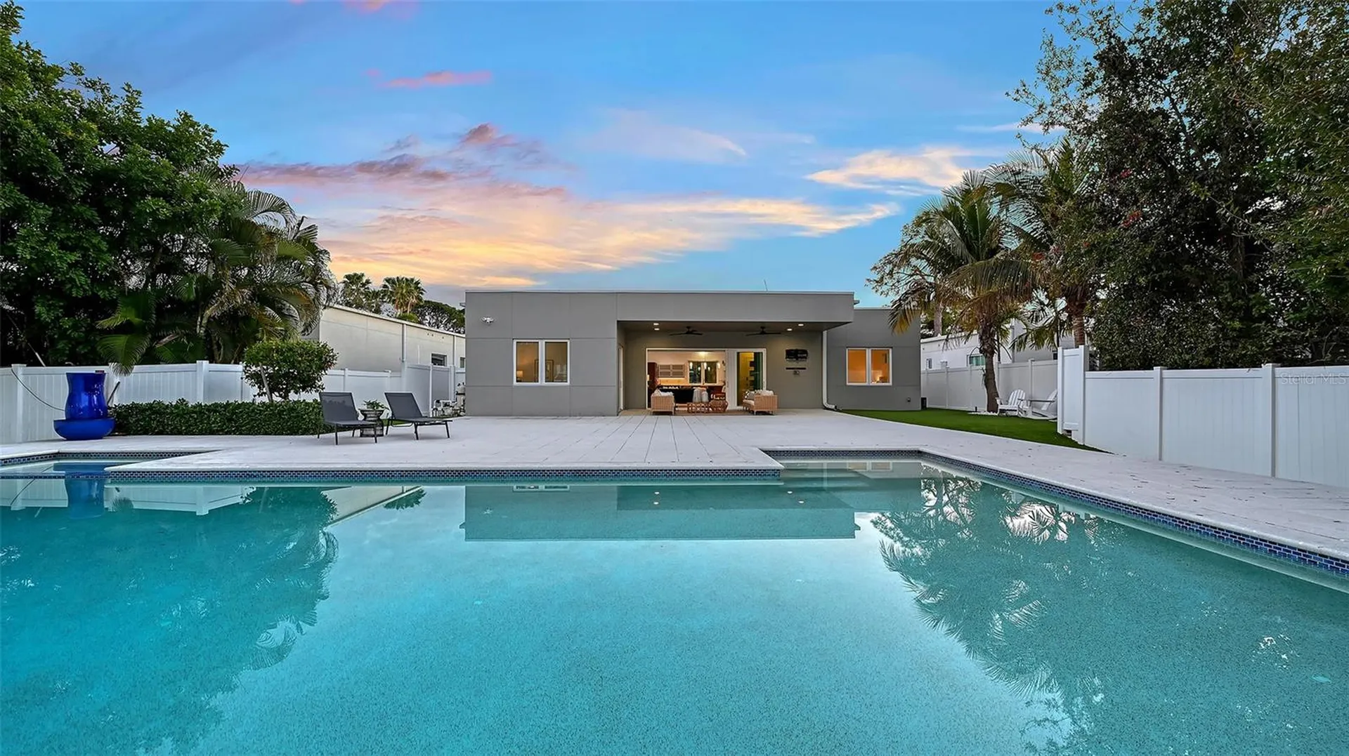 2215 Datura Street Sarasota FL 34239