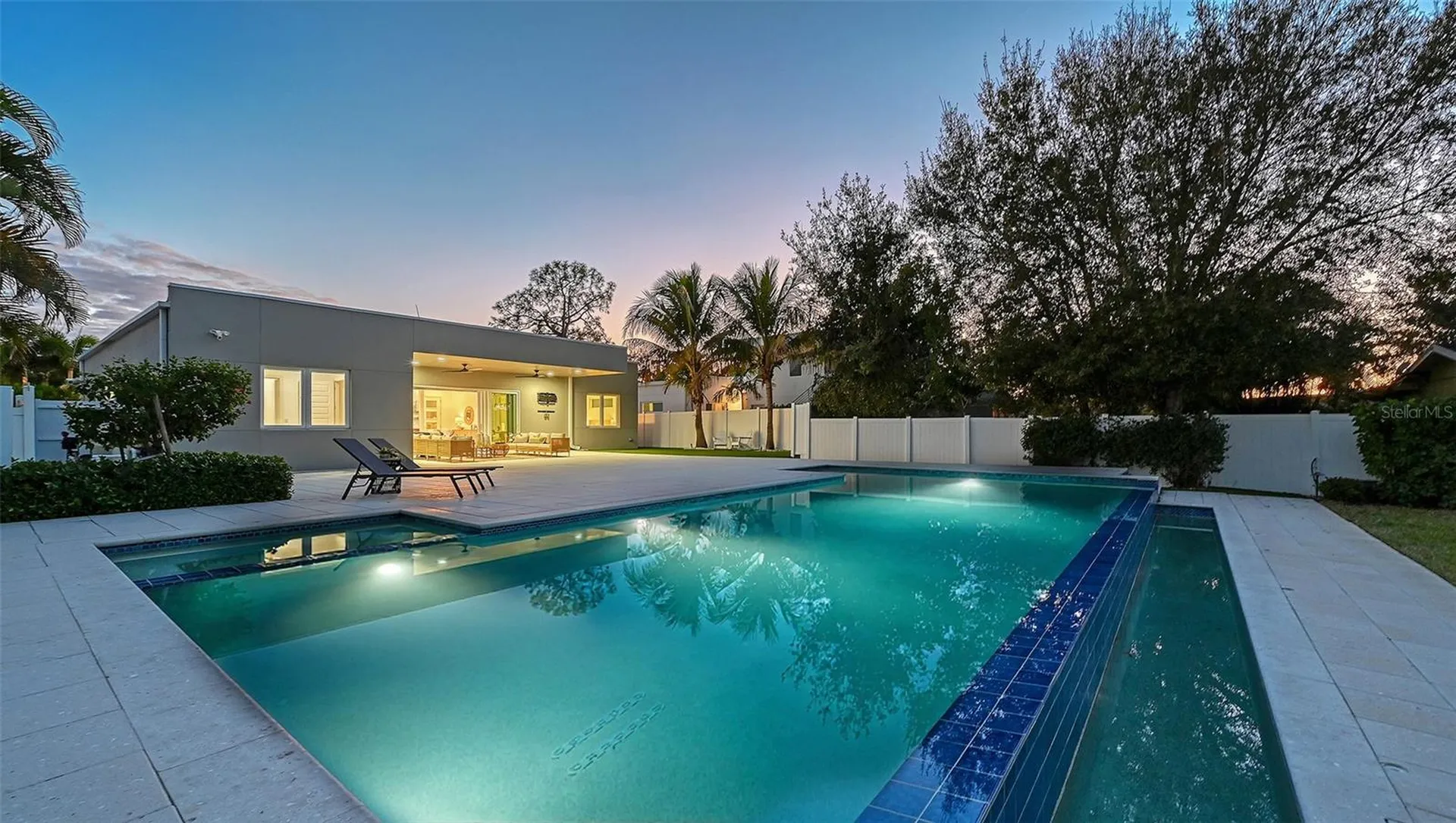 2215 Datura Street Sarasota FL 34239
