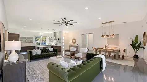 2215 Datura Street Sarasota FL 34239