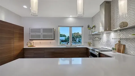 2215 Datura Street Sarasota FL 34239