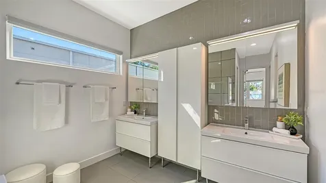 2215 Datura Street Sarasota FL 34239