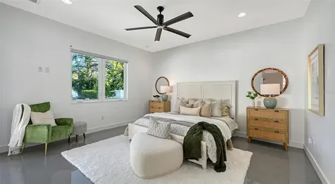 2215 Datura Street Sarasota FL 34239