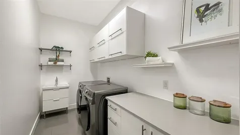 2215 Datura Street Sarasota FL 34239