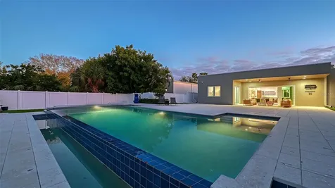 2215 Datura Street Sarasota FL 34239