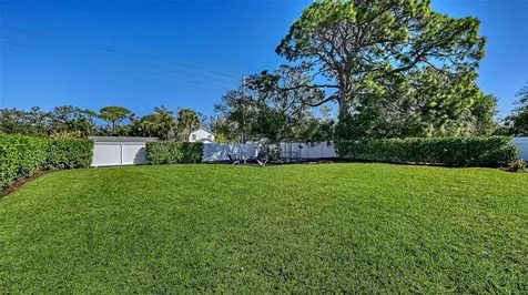 2215 Datura Street Sarasota FL 34239