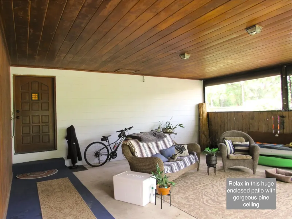 20526 N State Road 121 Alachua FL 32615
