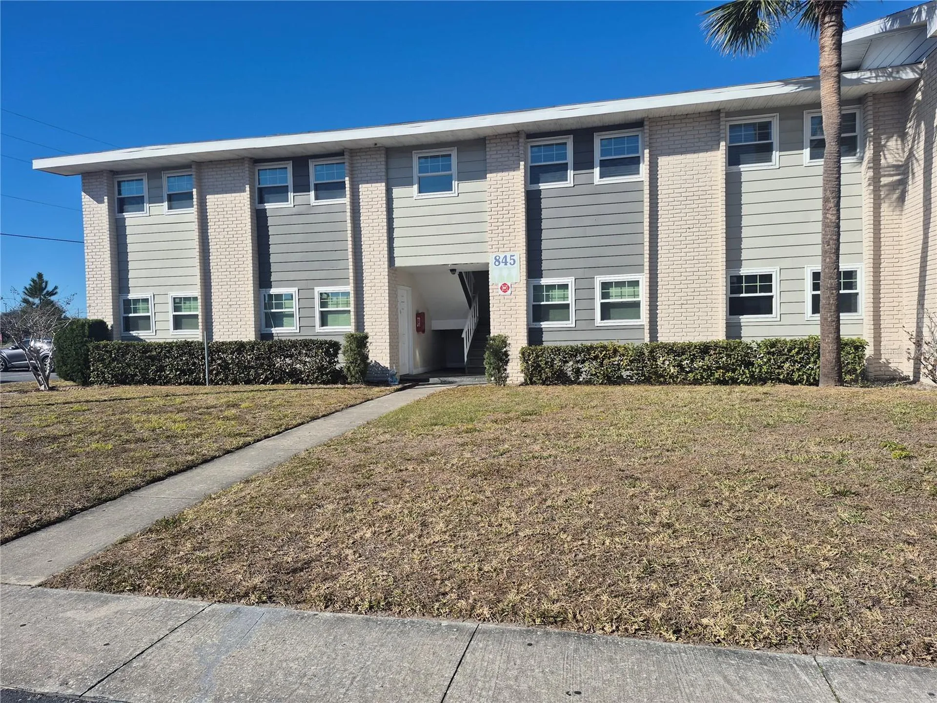 845 Sky Lake Circle Orlando FL 32809
