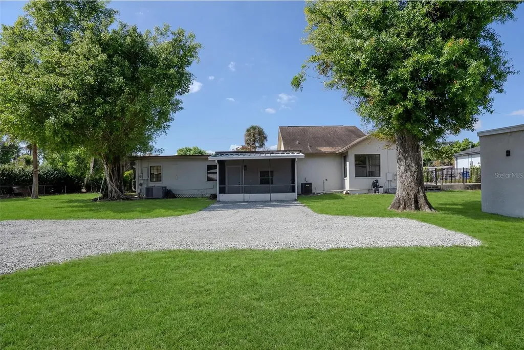 599 Carolina Avenue Fort Myers FL 33905