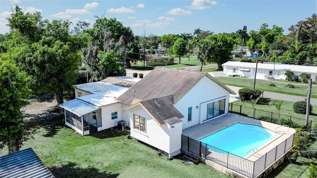 599 Carolina Avenue Fort Myers FL 33905