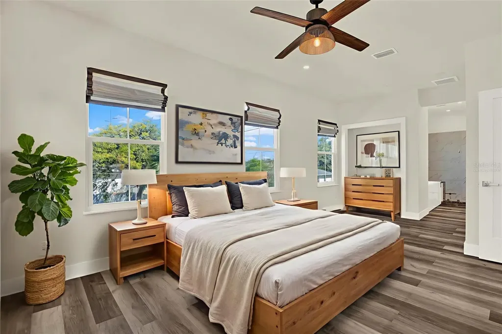 1299 5th Street S St Petersburg FL 33701