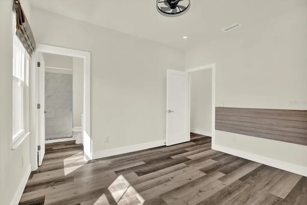 1299 5th Street S St Petersburg FL 33701