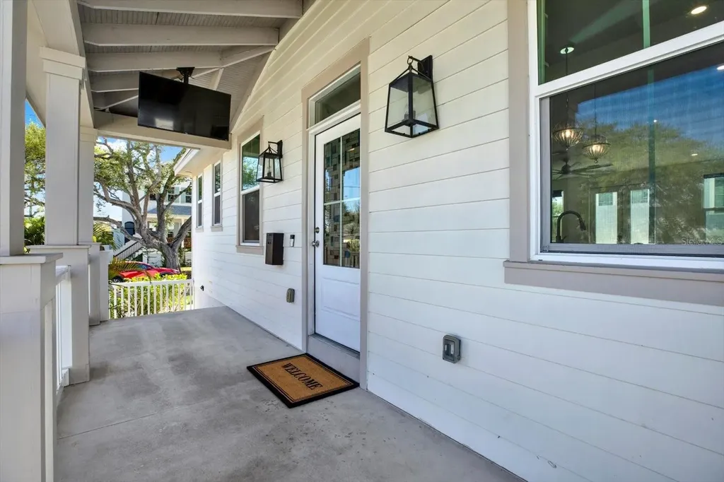 1299 5th Street S St Petersburg FL 33701