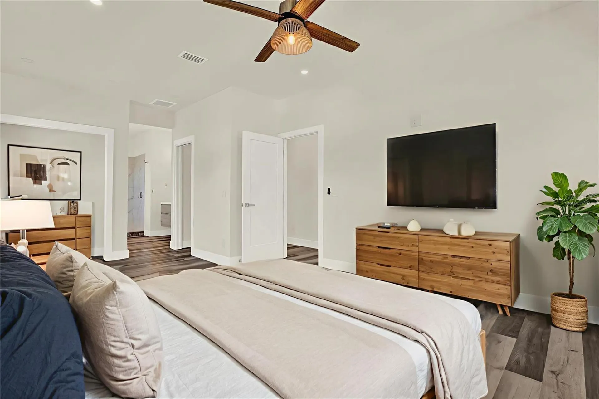 1299 5th Street S St Petersburg FL 33701