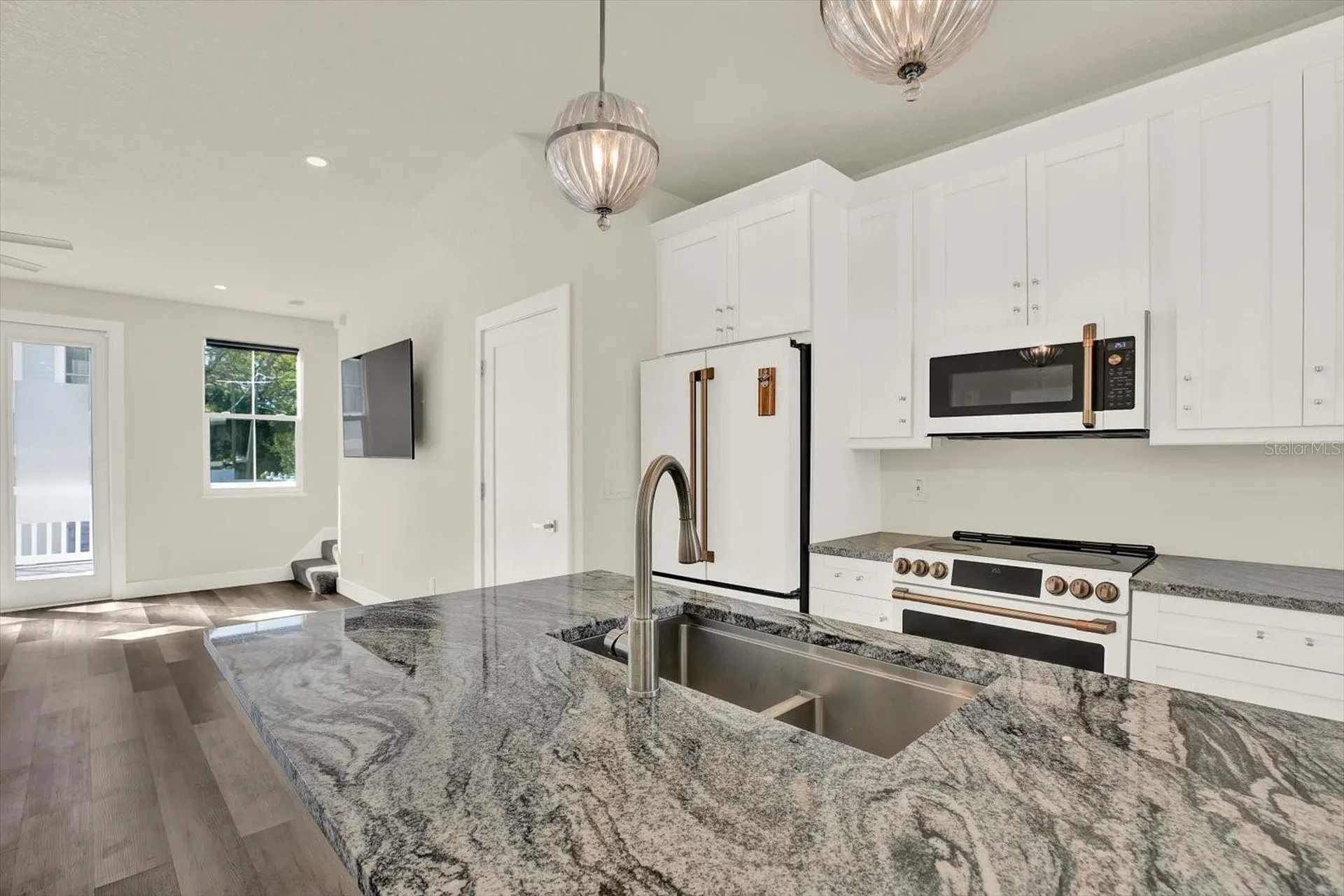 1299 5th Street S St Petersburg FL 33701