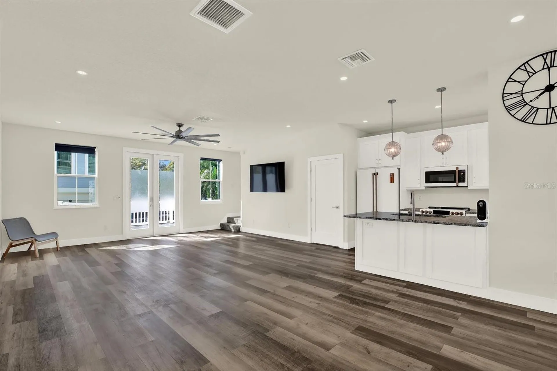 1299 5th Street S St Petersburg FL 33701