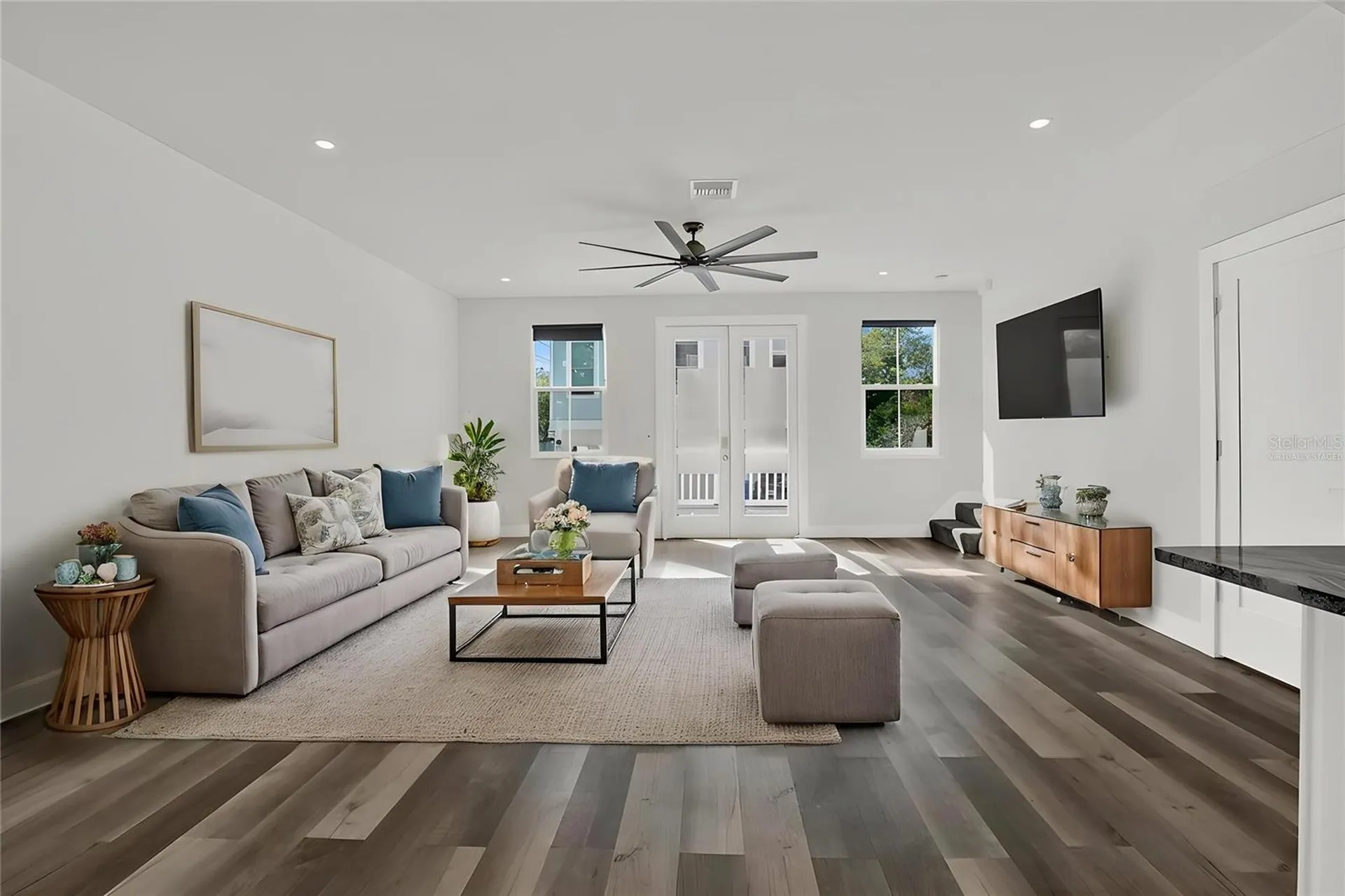 1299 5th Street S St Petersburg FL 33701