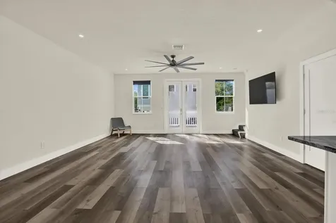 1299 5th Street S St Petersburg FL 33701